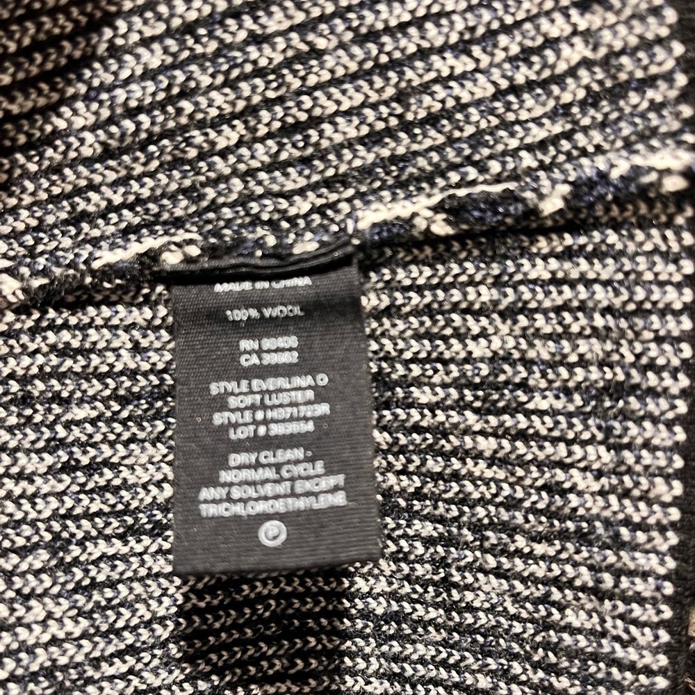 Women's 100%wool Theory Checked sleeveless sweater Vest Navy Soft Luster,Size S. - Picture 4 of 7